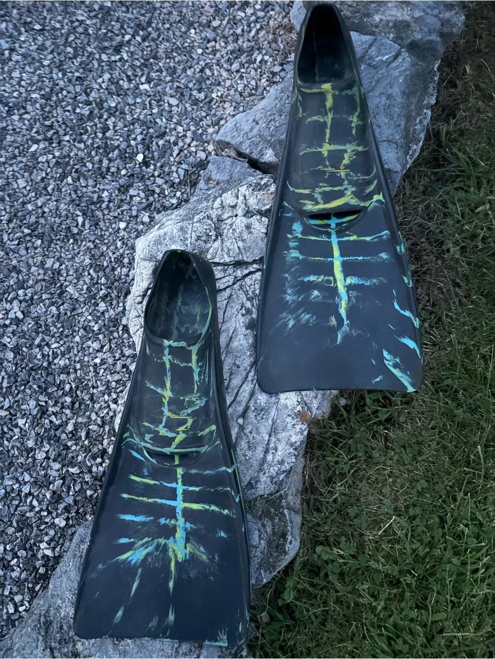 Adult Black Swim Fins with Green Accent blue and yellow Diving Flippers Floating